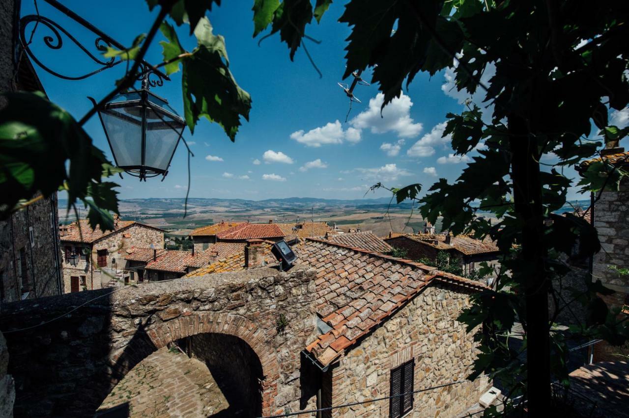 Antico Teatro Apartamento Castiglione dʼOrcia Exterior foto